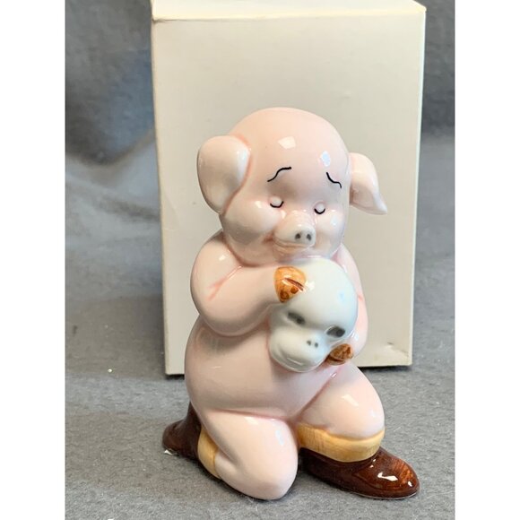 Danbury Mint Ham-et Pig Figurine with Cap - Picture 11 of 12